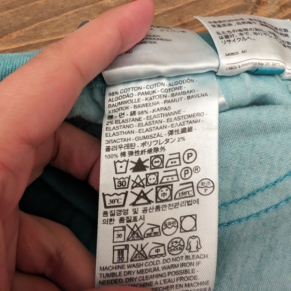 LEVI'S 524 Too Super low Distressed Jeans - Picture 13 of 14